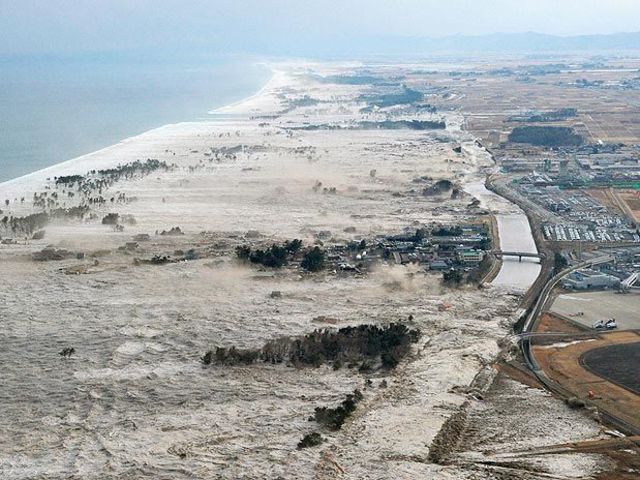 Desastres Naturais - Terremoto e Tsunami no Japão