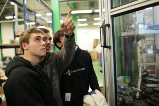 Visita a la angencia de viajes todo destino perteneciente a la empresa Colsanidad.