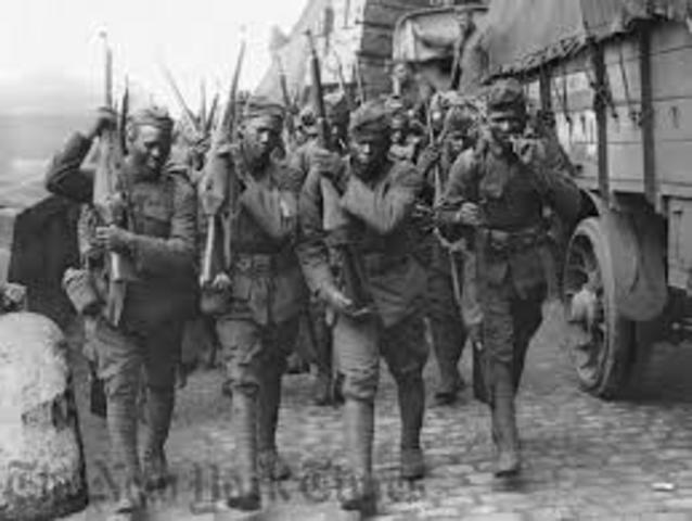 American troops arrive in France