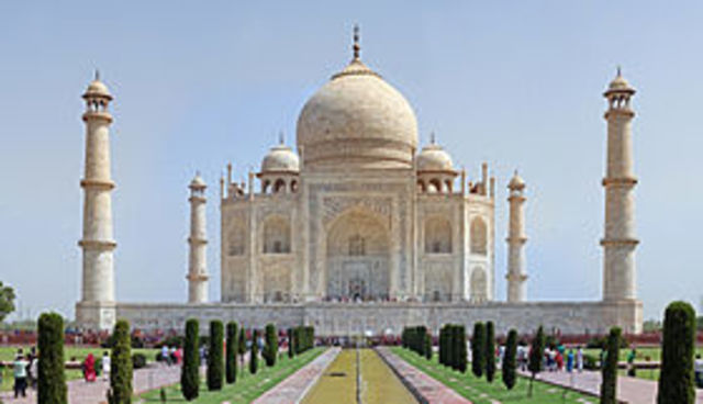Taj Mahal built - 1632–1653