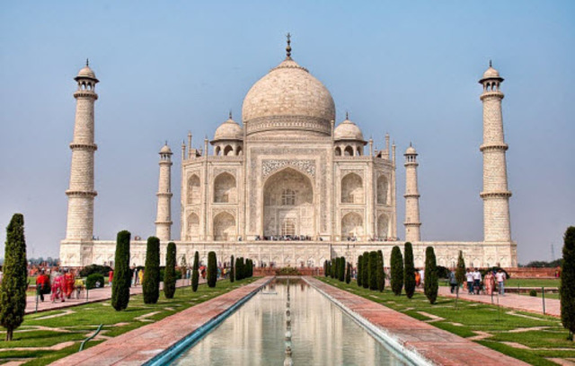 Construction of the Taj Mahal