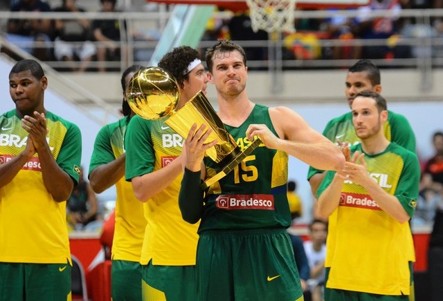 Primeiro brasileiro campeão da NBA