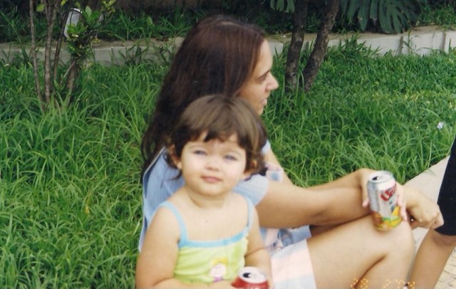 queixo quebrado-Helena