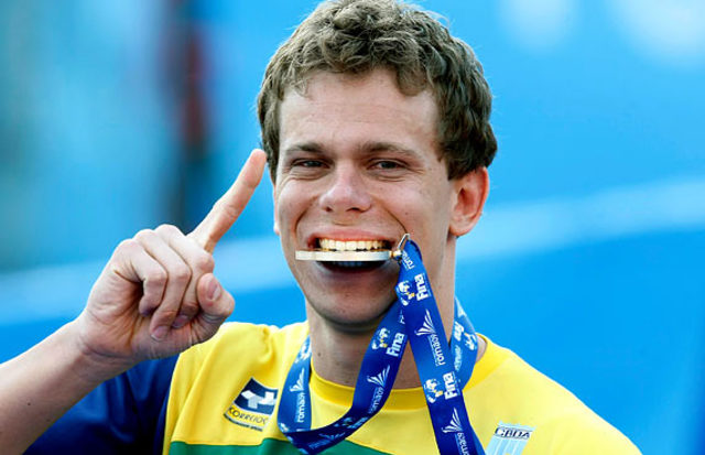 César Cielo campeão mundial de natação