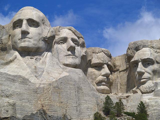 Construccion del monte Rushmore.