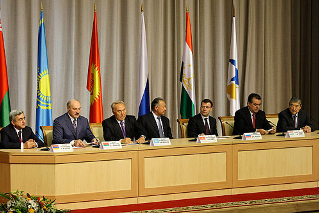 Soviet Union Dissolves