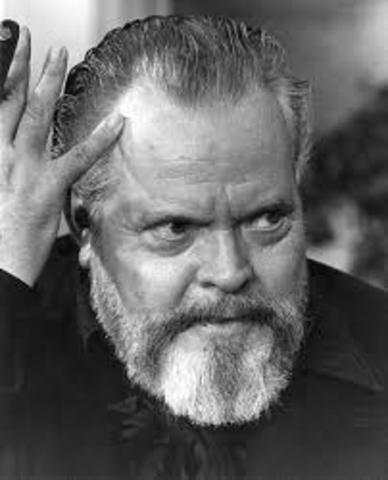 Orson Welles Broadcasts the WAR of the Worlds
