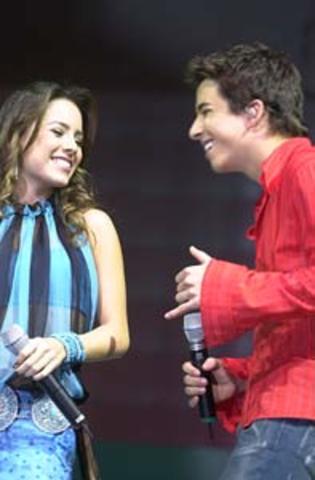 Novo álbum da dupla Sandy & Junior