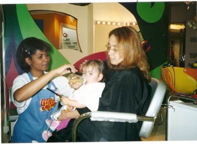 Betina - Primeiro corte de cabelo