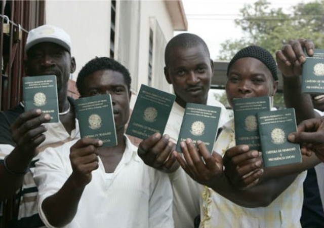 O governo brasileiro aprovou muitos pedidos de refúgio no país