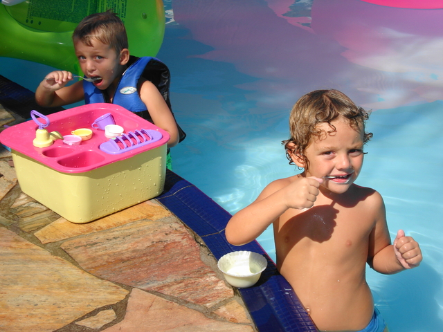 ganhei meu primeiro brinquedo de ´´cozinhar´´ stella