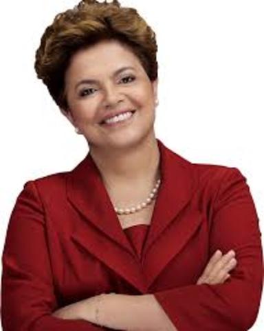 Política- 2010 Eleita a primeira mulher presidente do Brasil