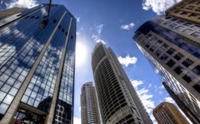 SEIS MESES MAS TARDE