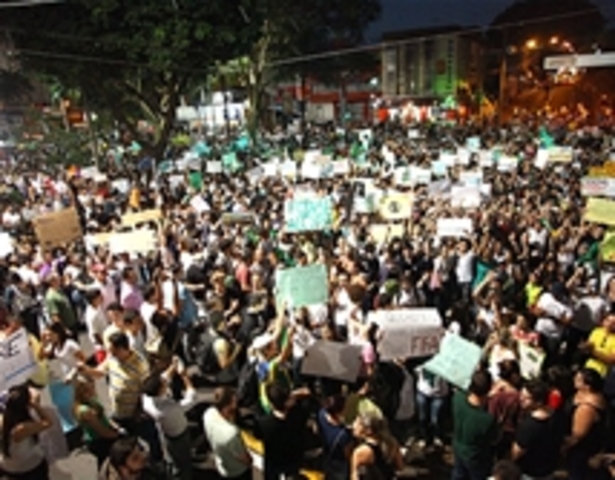 Política- 2013 Protestos no Brasil