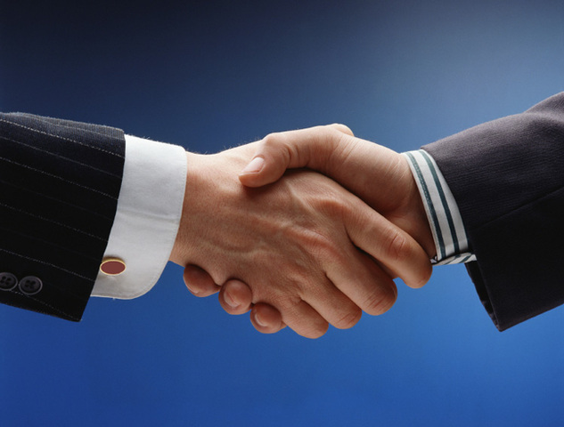 firma de carta de entendimiento entre Amigos de la Merced y URL, coordinada por el Lic. Roberto Lemus