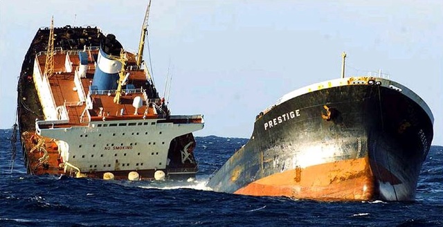 Acidente com navio petroleiro na Espanha