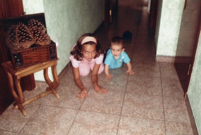 Jugando con mi primo Raúl