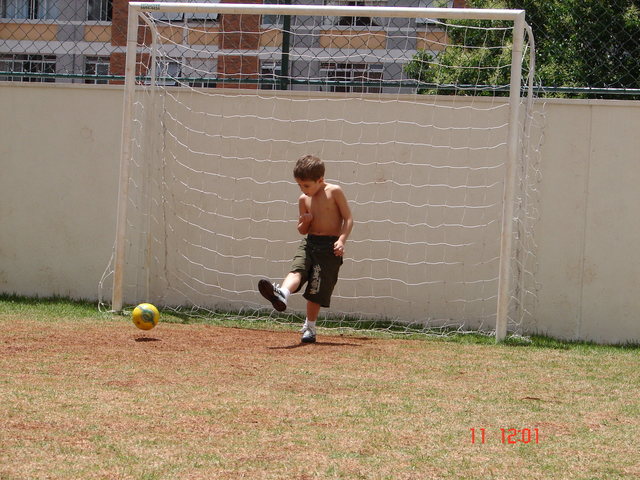 Eu comecei a jogar futebol