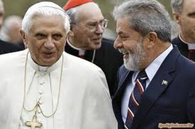 Fatos importantes da humanidade - Papa Bento vem ao Brasil