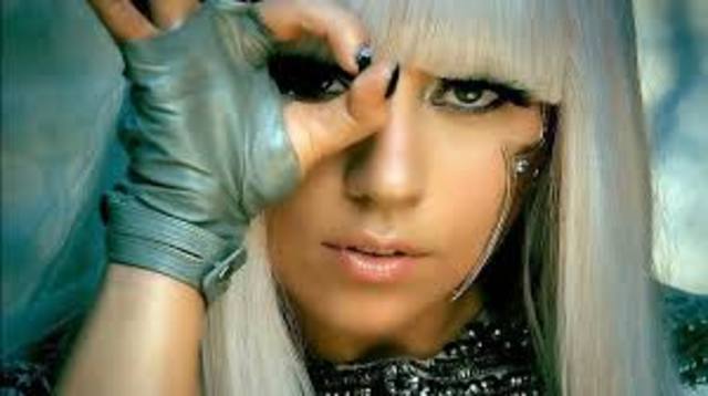 LADY GAGA