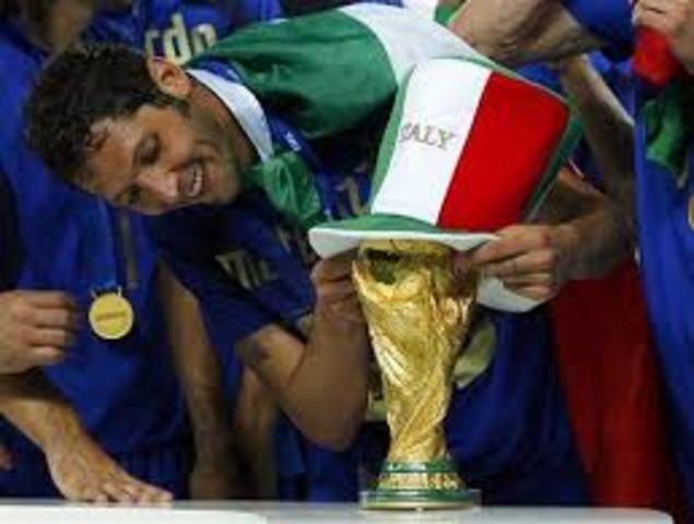 Itália tetracampeã nos pênaltis