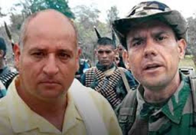 Los hermanos castaño empiezan a tomar liderazgo en las AUC