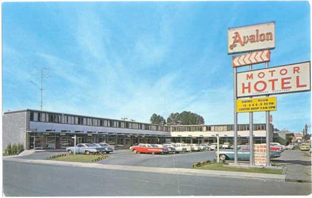 Surge el Motel y el Motor Hotel