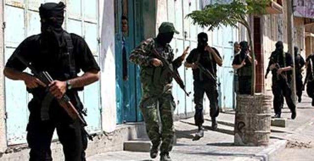 Hamas seizes control of Gaza Strip from Fatah