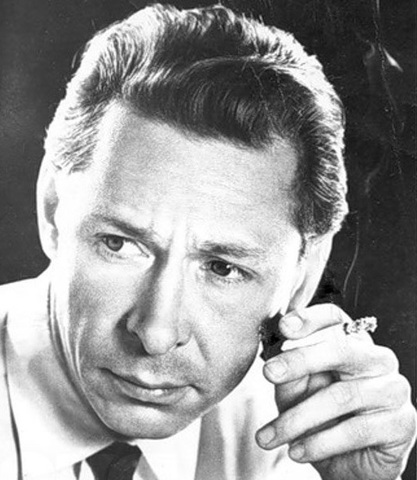 Олег Ефремов возглавляет МХАТ