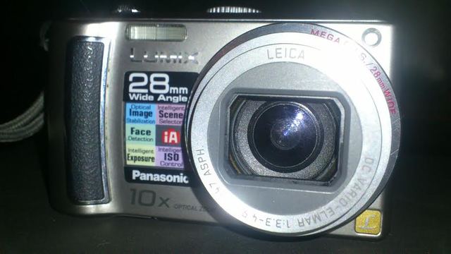 Hirugarren argazki kamera