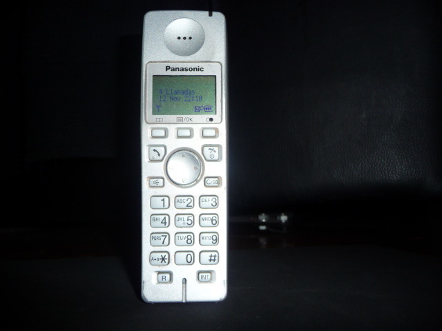 Haririk gabeko etxeko telefonoa