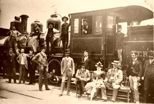 Se inagura el Ferrocarril Central Mexicano