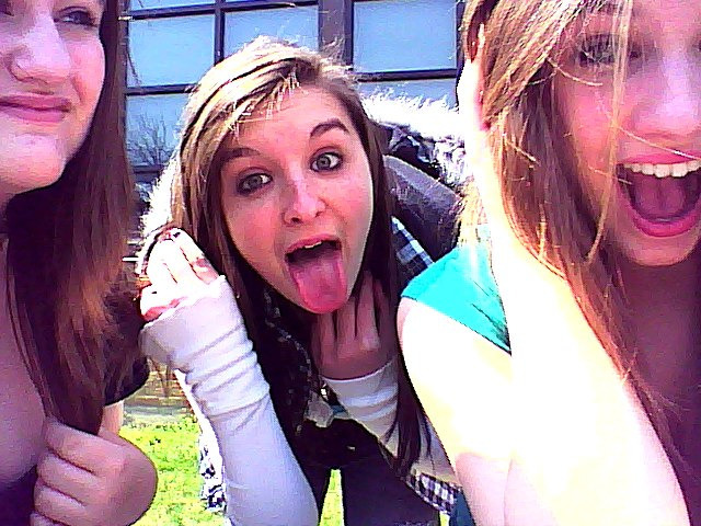 Meeting my bestfriends Ashley Brown and Jessica Denton