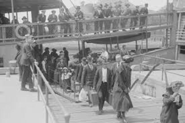 IMMIGRATION & THE AMERICAN DREAM