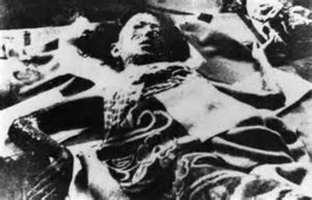 The bombing of Hiroshama/Nagasaki
