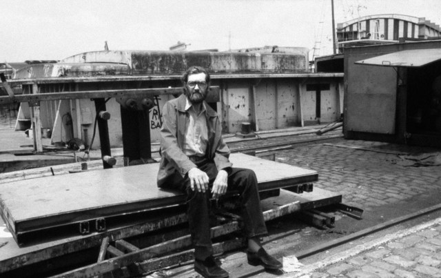 Viaja a paris con una beca.