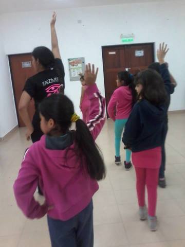 Taller de Danzas Populares Latinoamericanas