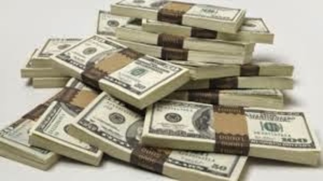 Al Capone's total income was $100,000,00