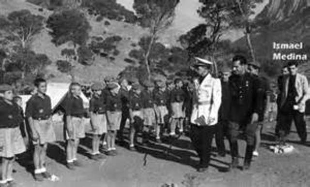 SE CREA FRENTE DE JUVENTUDES DEL GOBIERNO FRANQUISTA