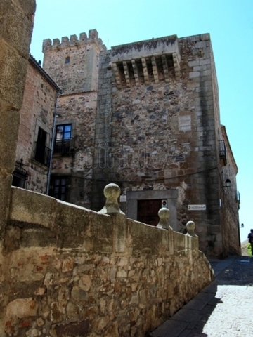 Palacio Golfines de arriba