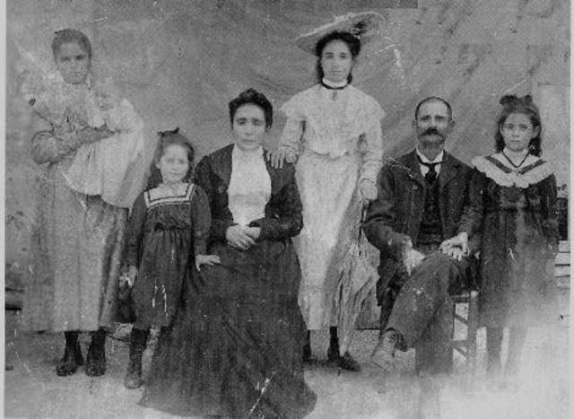 Οικογένεια από την Αντίπαρο