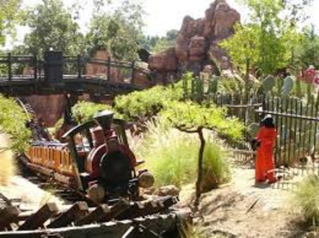 Guantonimo Bay in Disneyland