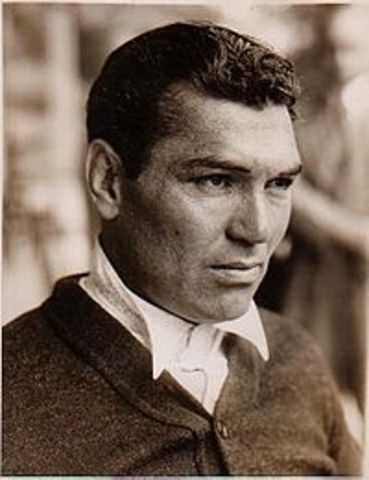 The underdog Jack Dempsey becomes the world heavy weight champion.