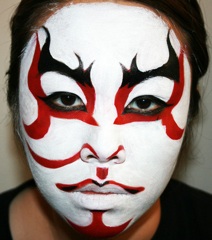 Kabuki drama develops