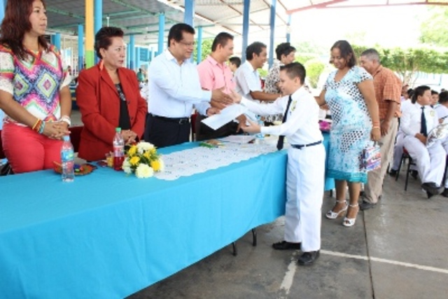 ceremonia de la primaria