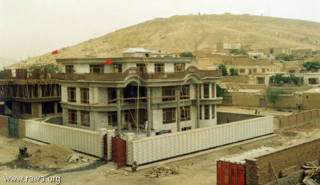 Amir Visits Rahim Khan in Peshawar