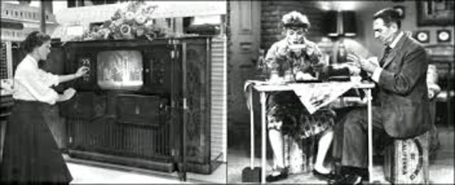 Uso del Primer Aparato de Televisión