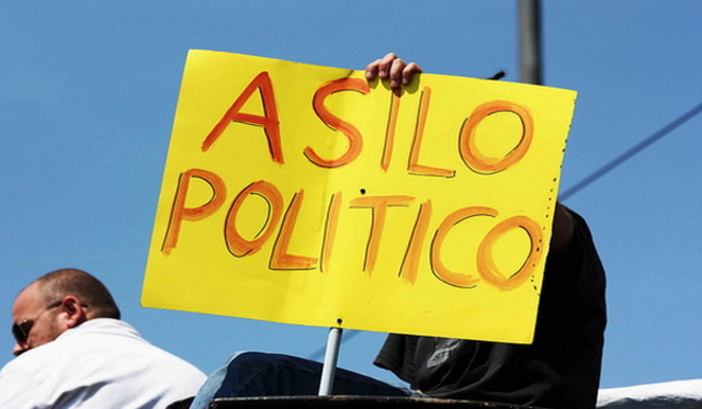 Piden asilo político para Elián González