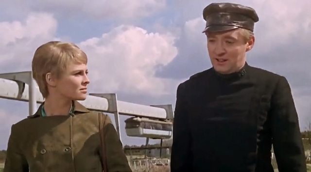 Montag meets Clarisse