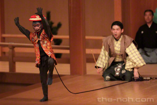 Noh drama develops